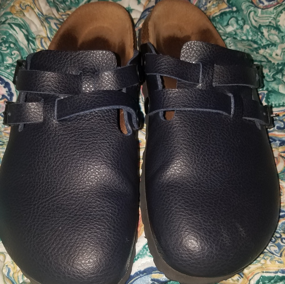 Women's birkenstocks Size 39 (US 8 womens)
